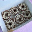 Пончики арахисовые с кофейной глазурью
