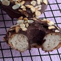 Пончики арахисовые с кофейной глазурью